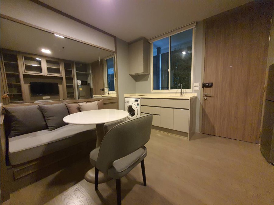 ให้เช่า/For Rent  A Space ID Asoke-Ratchada 1 bedroom, size 33 sq.m. , 21st floor.